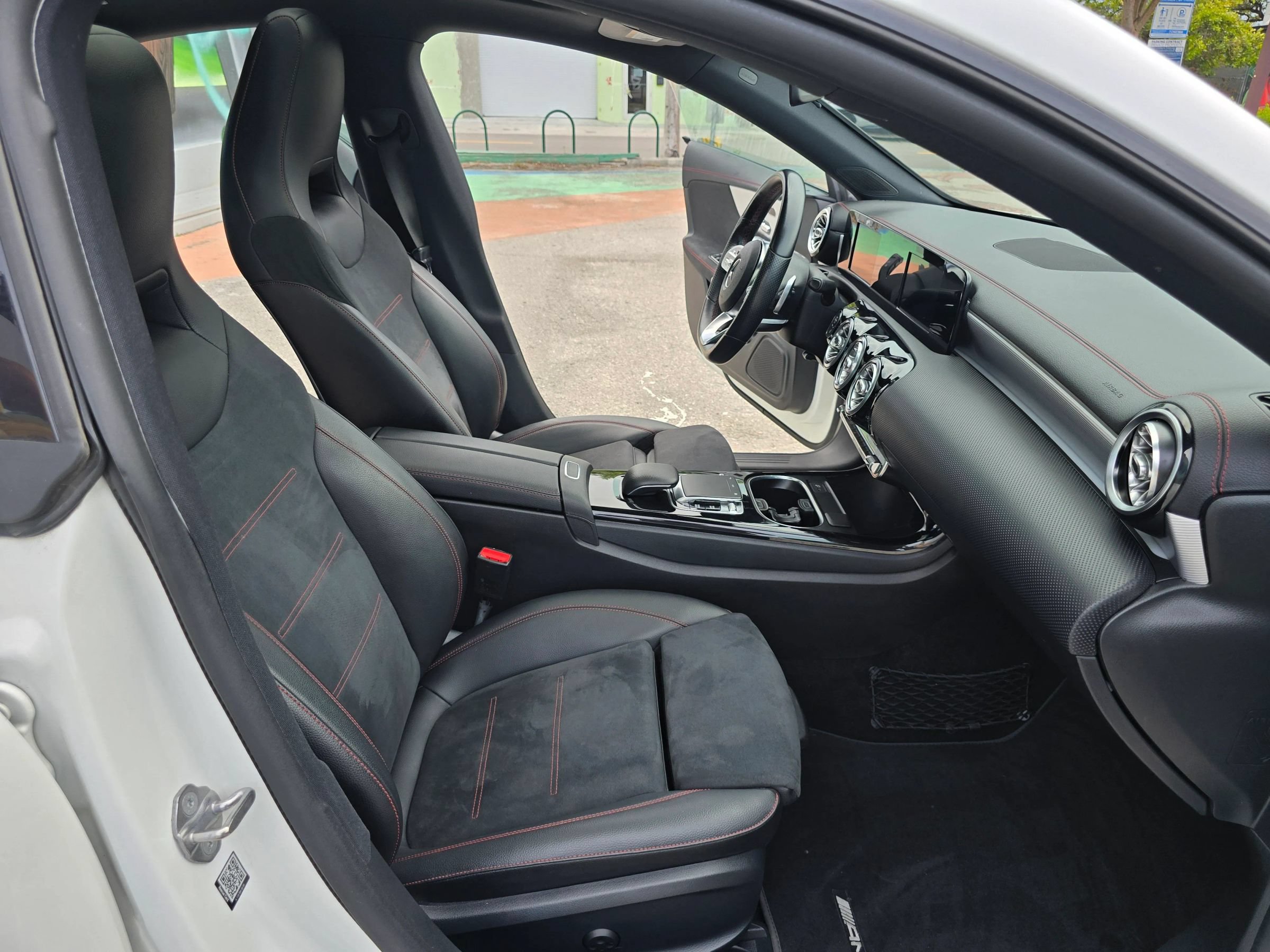 Used 2020 Mercedes-Benz CLA 250 image 29