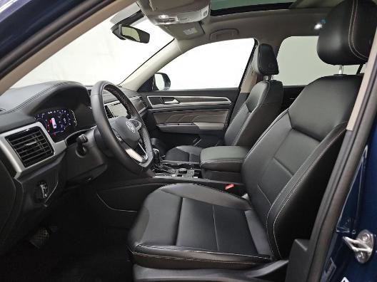 Used 2022 Volkswagen Atlas SE w/ Panoramic Sunroof Package AWD/4WD image 2