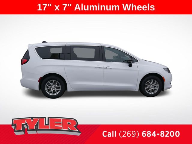 New 2026 Chrysler Voyager LX image 9