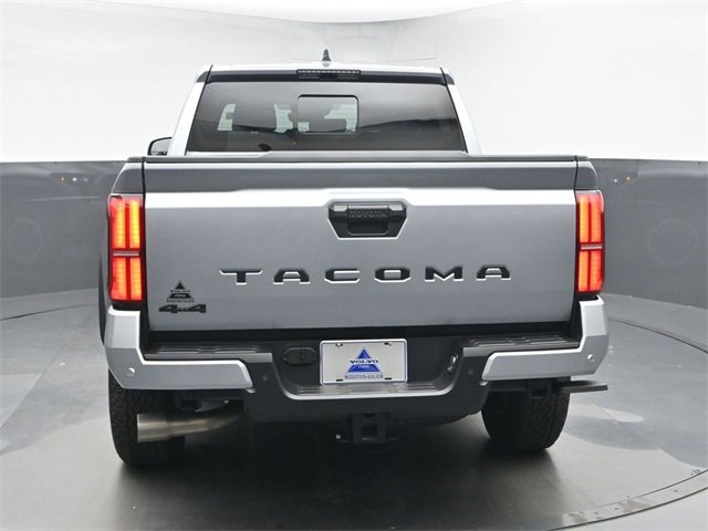 Used 2024 Toyota Tacoma TRD Off-Road image 7