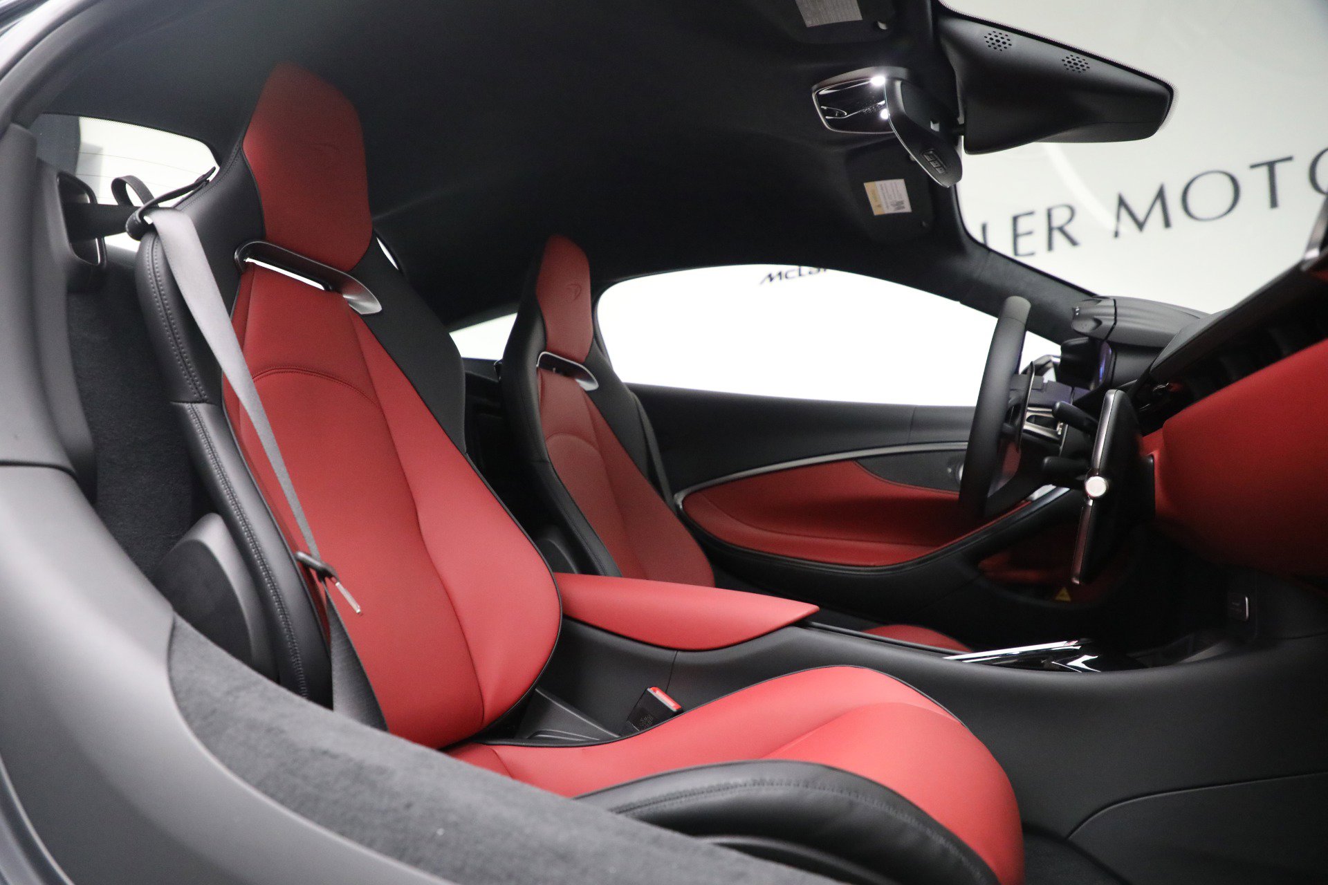 New 2026 McLaren Artura image 29