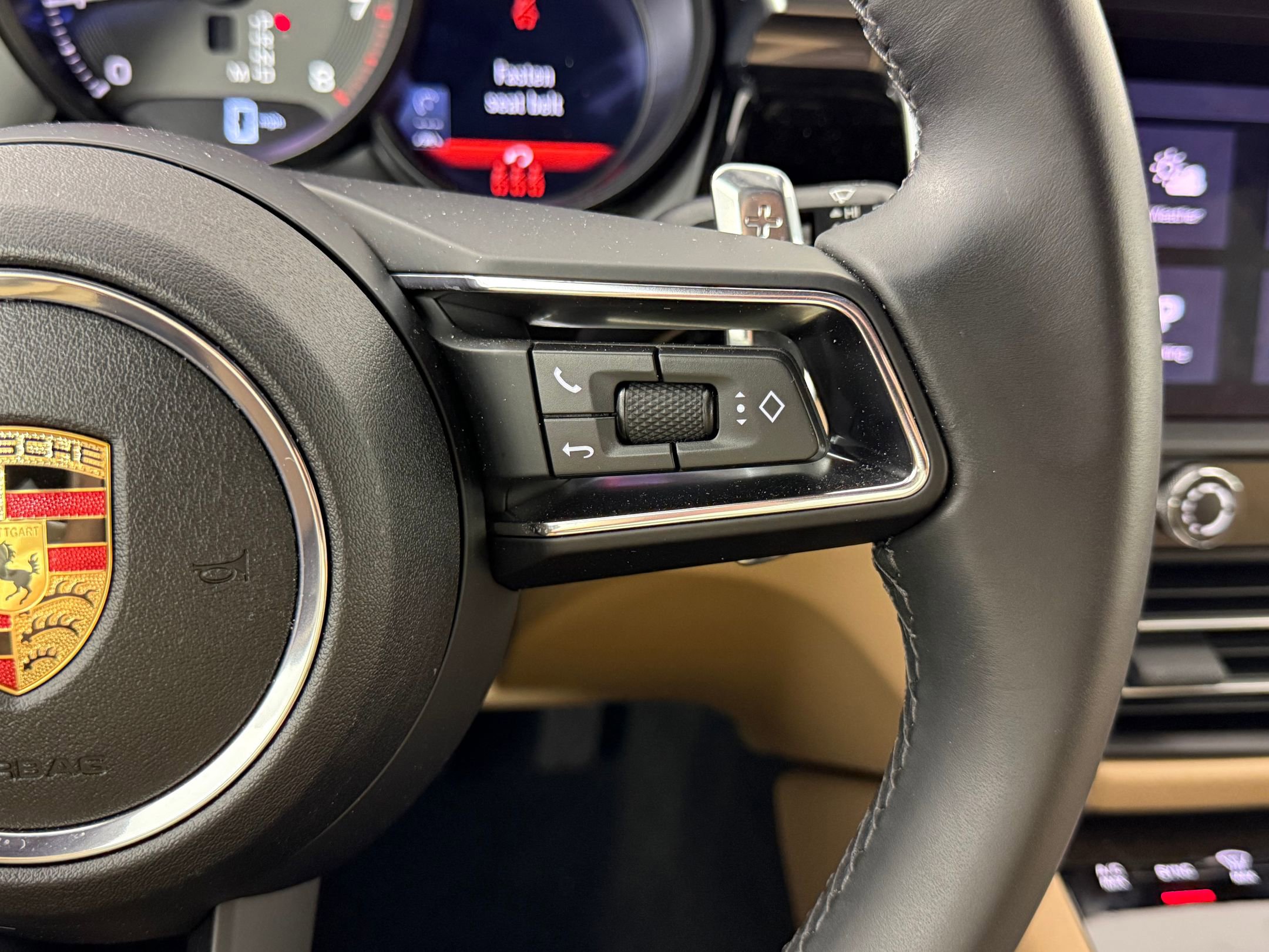 New 2025 Porsche Macan image 19