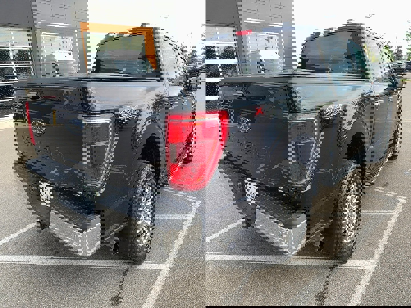 Used 2021 Ford F150 XLT w/ Equipment Group 302A High image 8