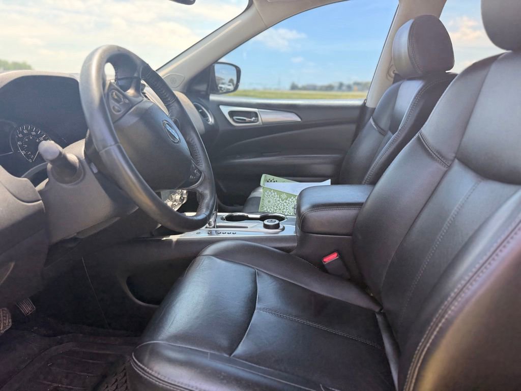 Used 2017 Nissan Pathfinder SL w/ SL Premium Package AWD/4WD image 9