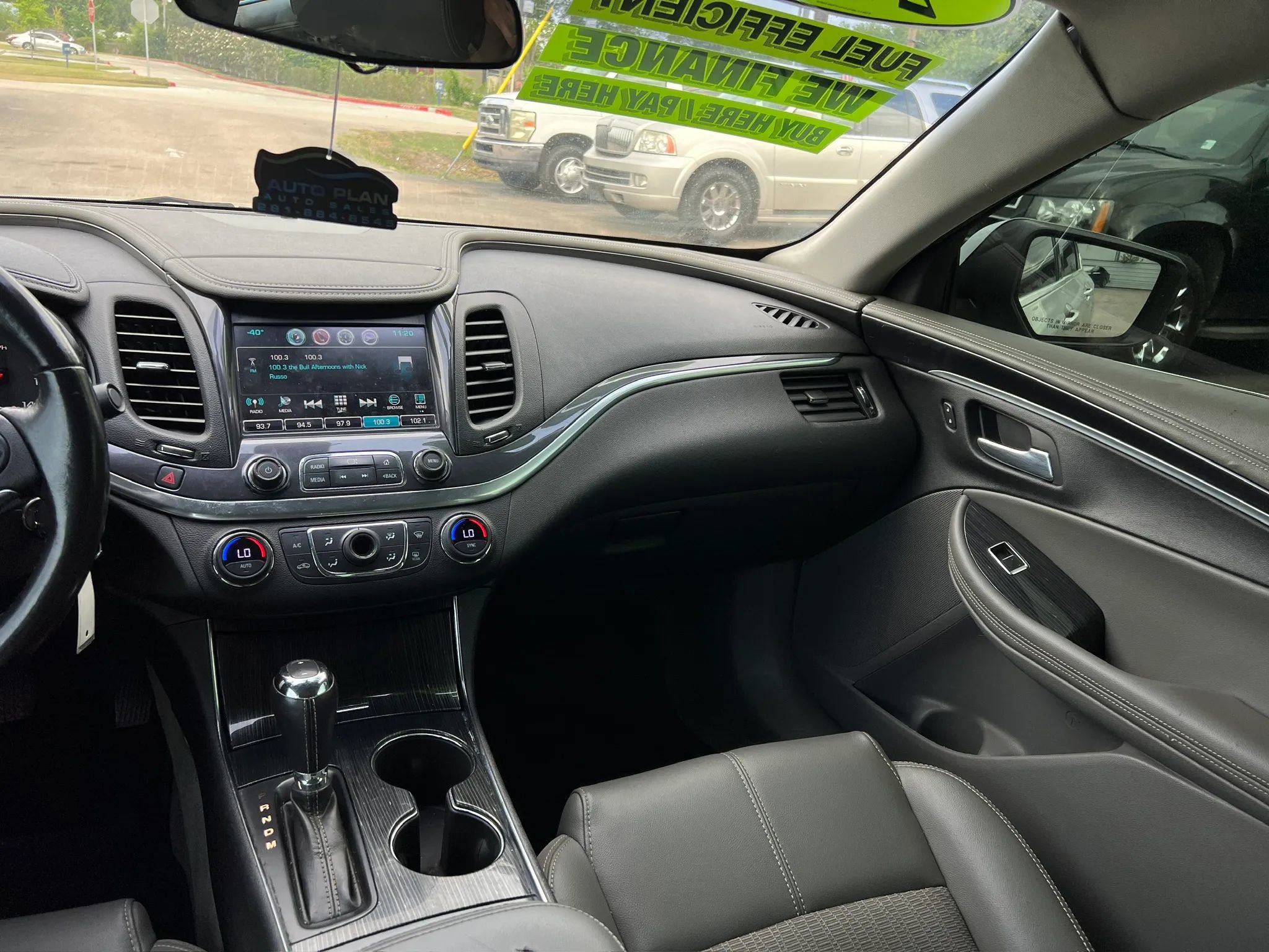 Used 2017 Chevrolet Impala LT FWD image 16