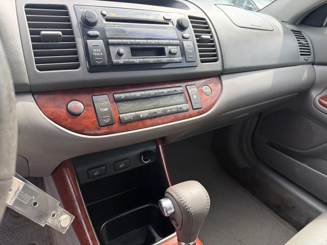 Used 2002 Toyota Camry XLE FWD image 16