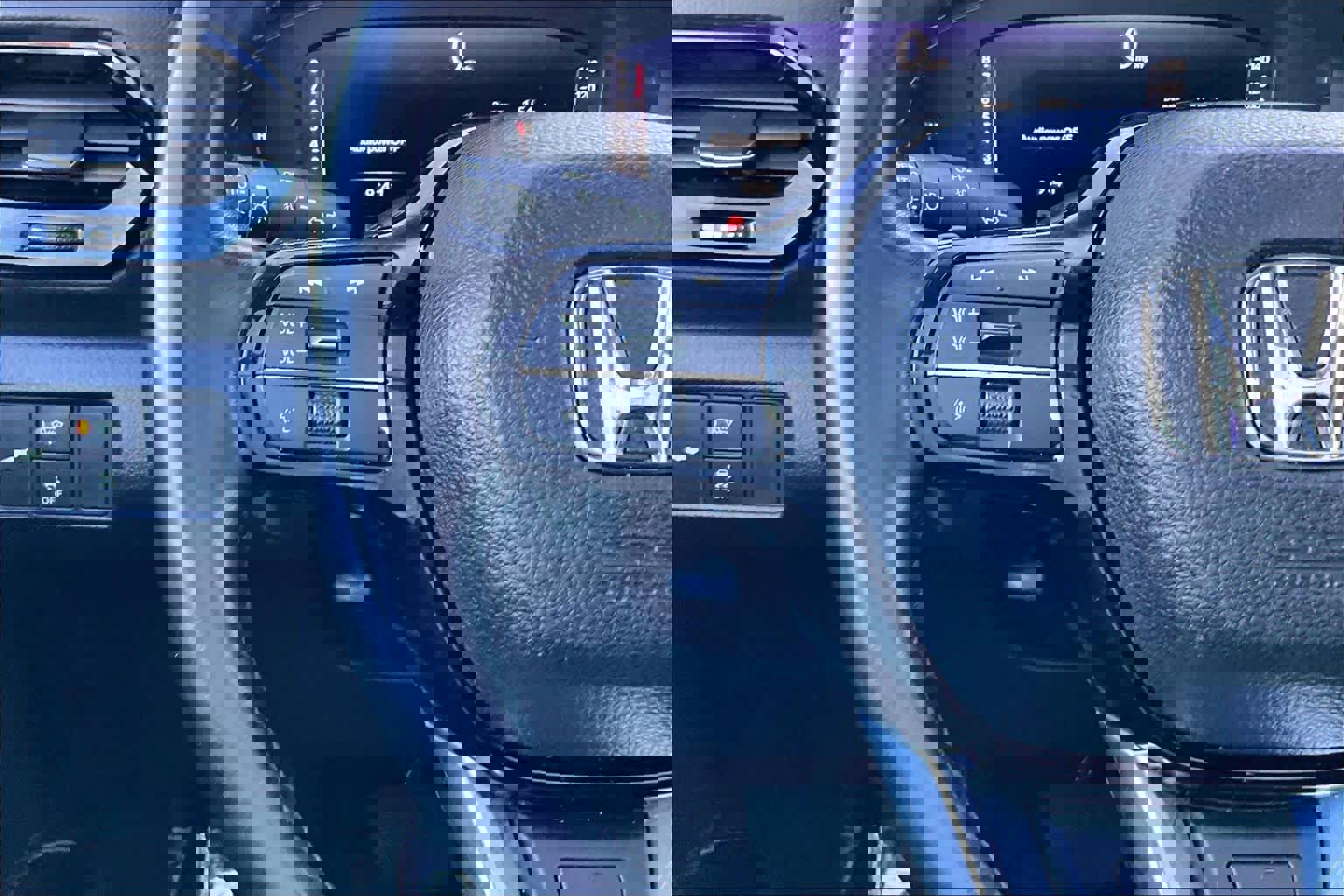 Used 2025 Honda Pilot Elite image 23