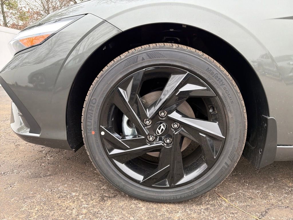 Used 2026 Hyundai Elantra Sport image 29