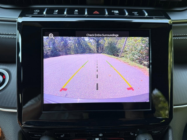 Used 2025 Jeep Grand Cherokee Altitude AWD/4WD image 23