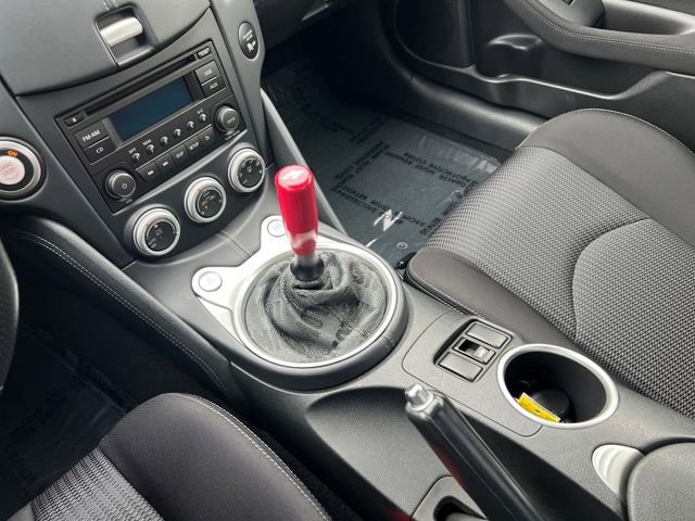 Used 2020 Nissan 370Z w/ Sport Package image 27