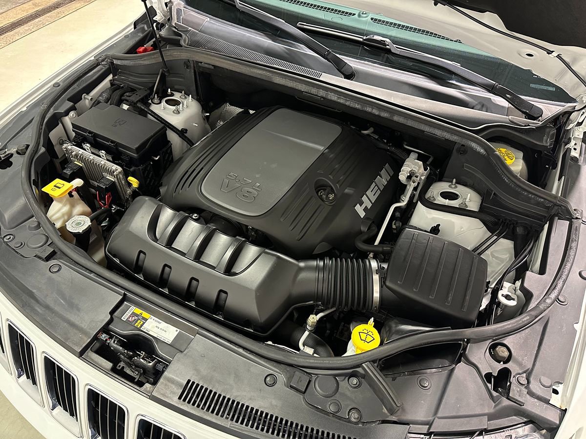Used 2016 Jeep Grand Cherokee Limited AWD/4WD image 4