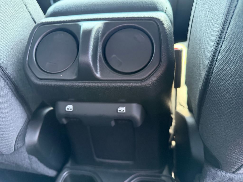 New 2025 Jeep Gladiator Sport AWD/4WD image 16