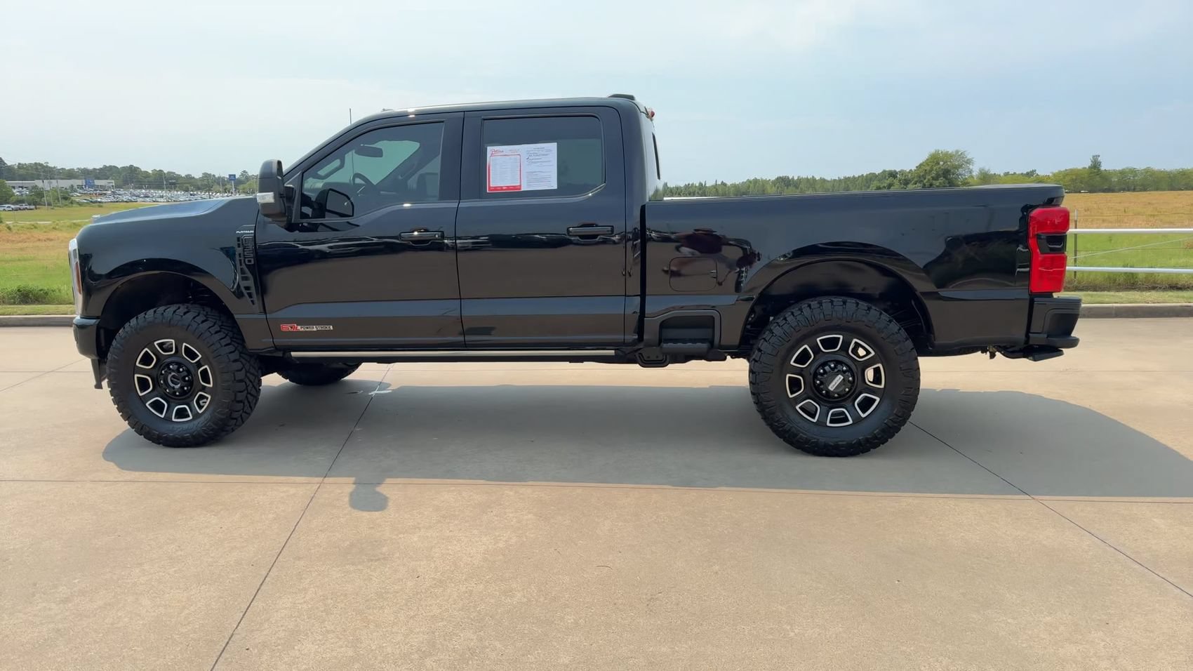 Used 2025 Ford F350 Platinum AWD/4WD image 6