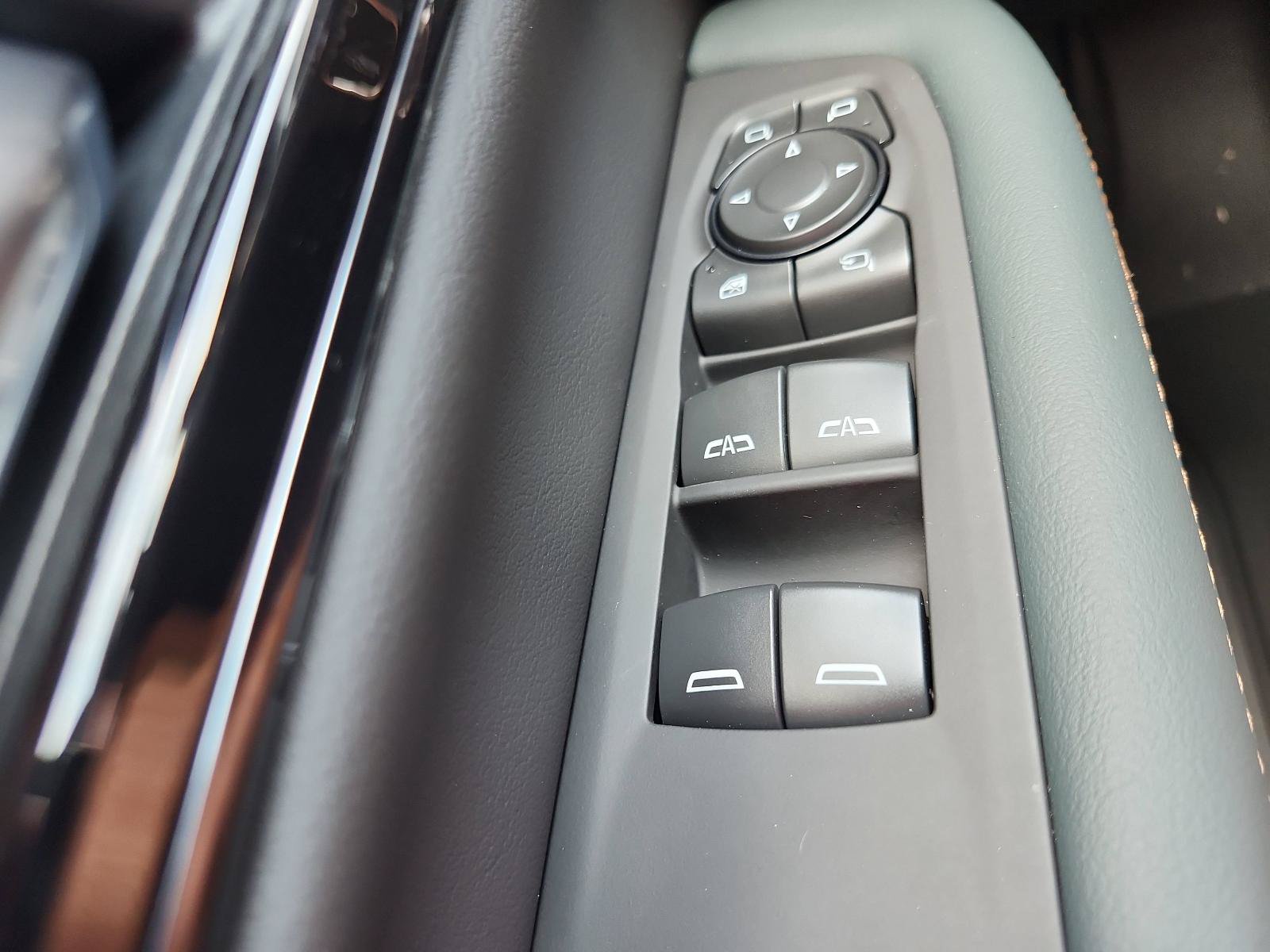 New 2026 GMC Yukon XL AT4 w/ AT4 Premium Plus Package AWD/4WD image 19