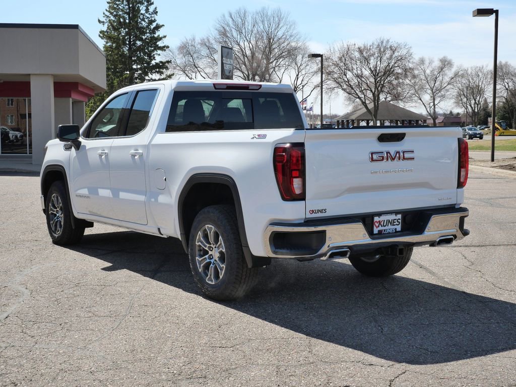 New 2026 GMC Sierra 1500 SLE image 9