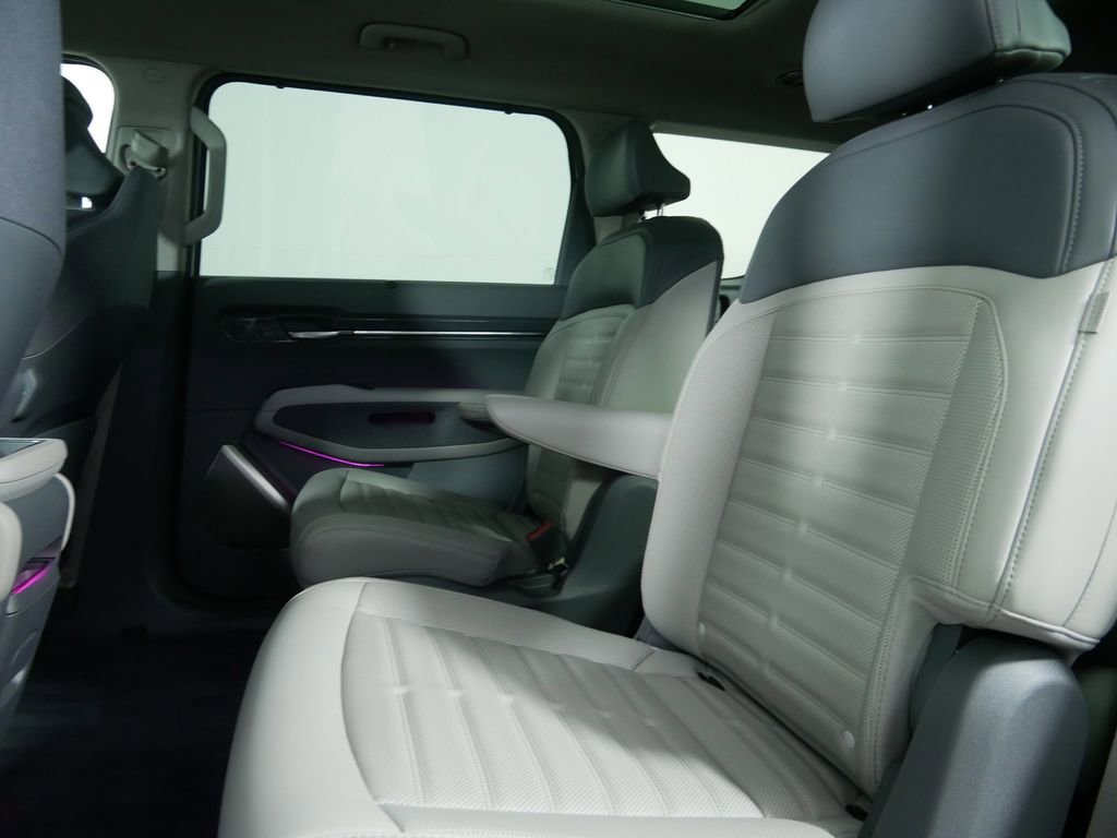 Certified 2024 Kia EV9 Land AWD/4WD image 18