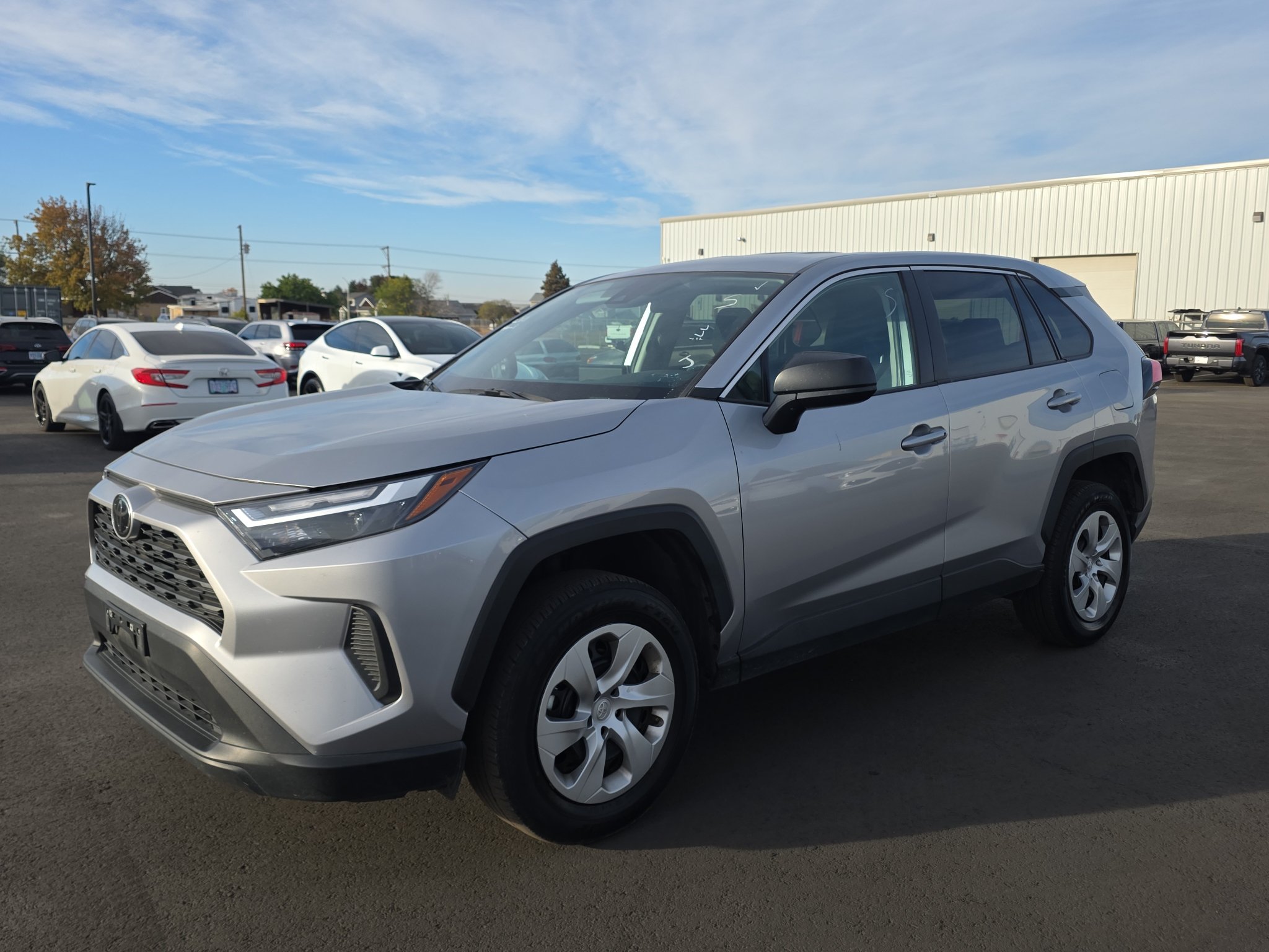 Used 2025 Toyota RAV4 LE AWD/4WD image 3