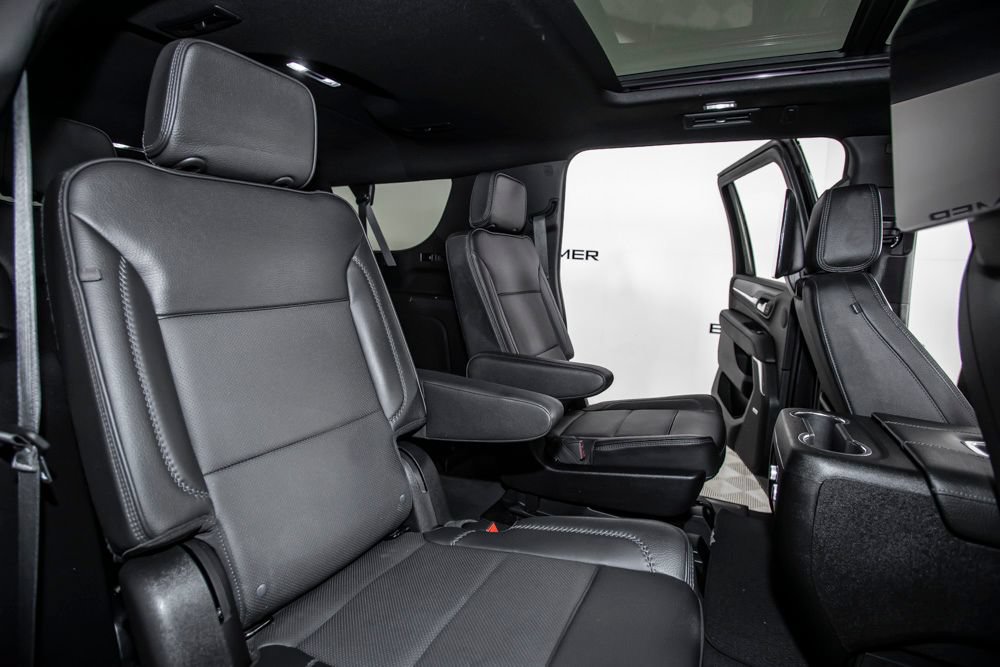 Used 2024 GMC Yukon XL Denali w/ Advanced Technology Package AWD/4WD image 17