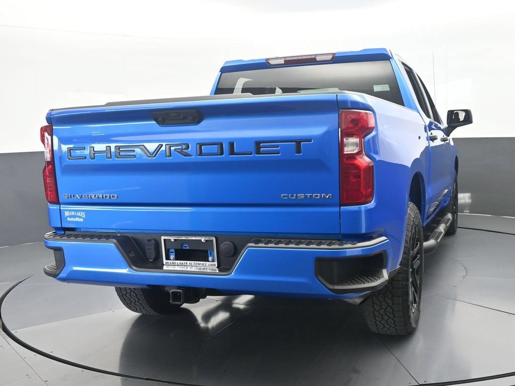 Used 2025 Chevrolet Silverado 1500 Custom w/ Turbomax Blackout Package RWD image 5