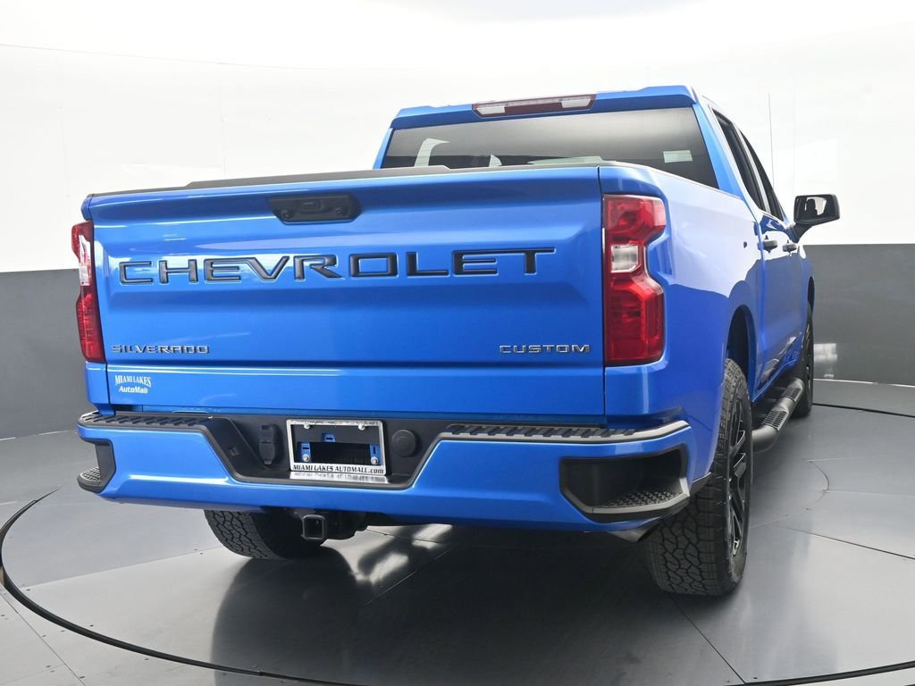 Used 2025 Chevrolet Silverado 1500 Custom w/ Turbomax Blackout Package RWD image 5