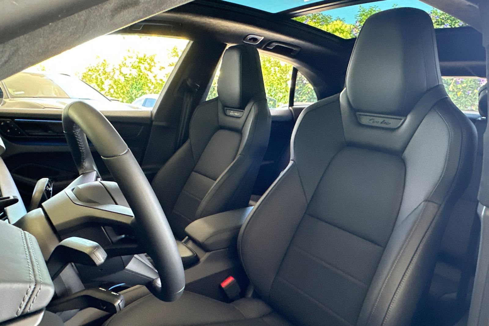 New 2025 Porsche Macan Turbo Electric image 5