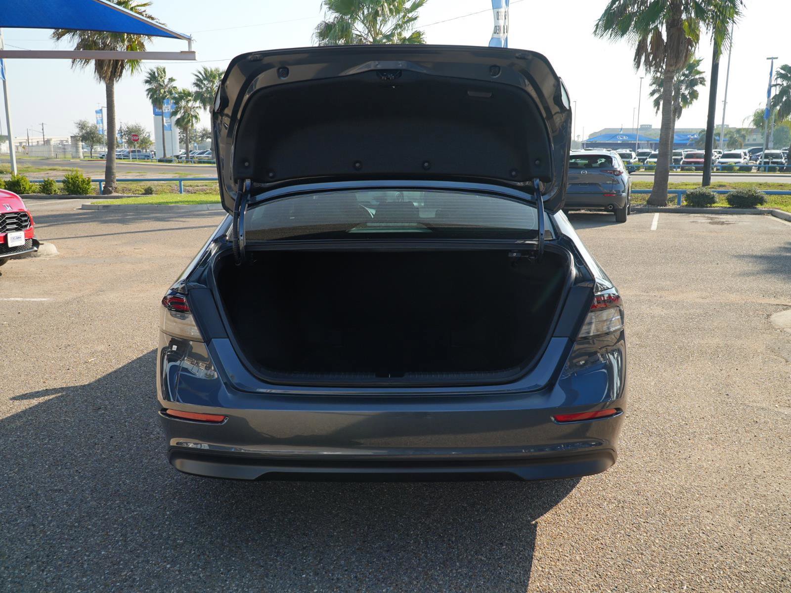 Used 2023 Honda Accord LX image 7