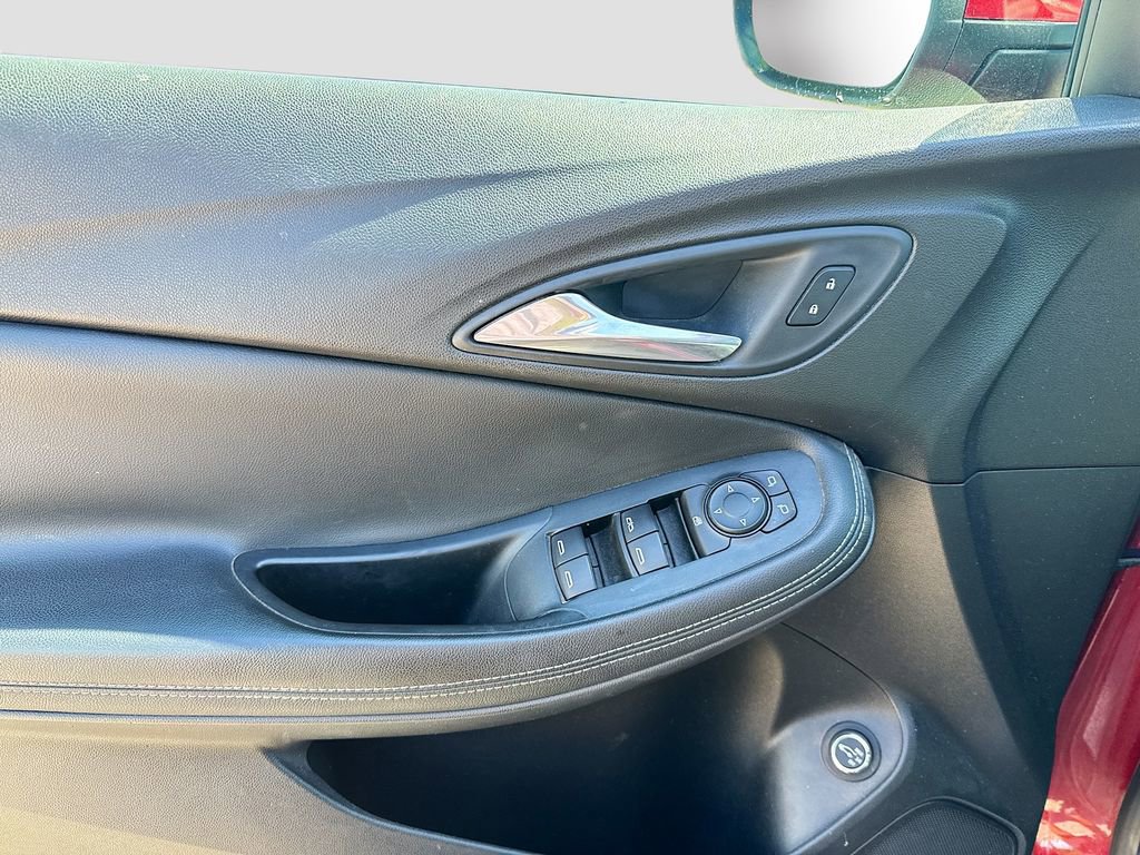 Used 2021 Buick Encore GX Select image 9