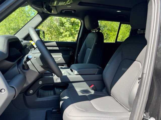 New 2026 Land Rover Defender 110 S AWD/4WD image 10