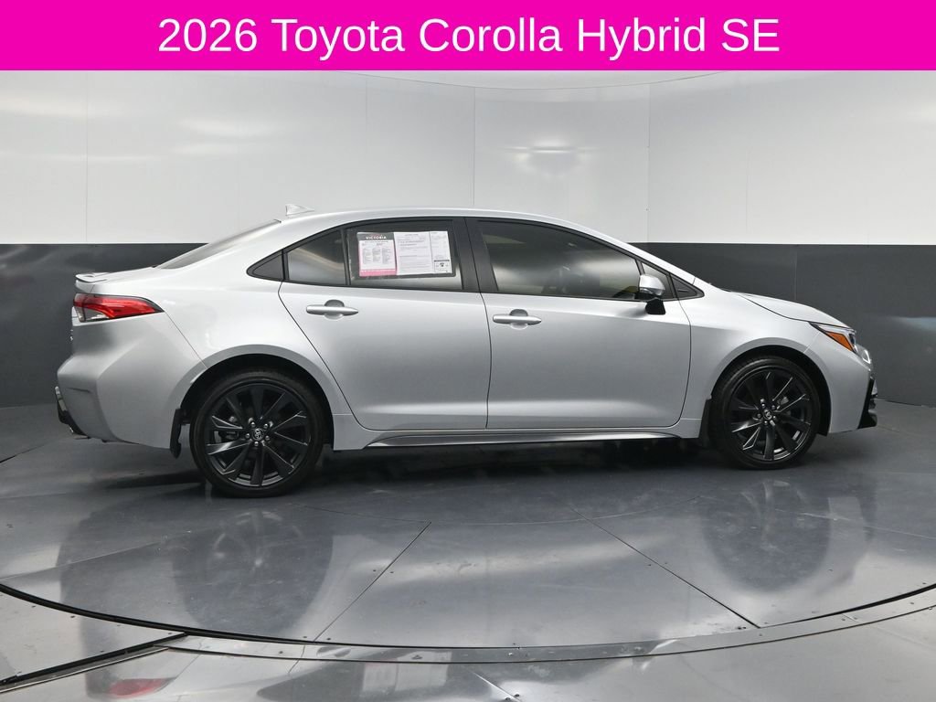 Used 2026 Toyota Corolla SE image 4