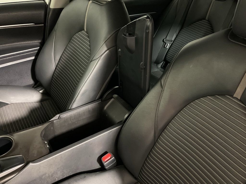 Used 2023 Toyota Camry SE FWD image 29
