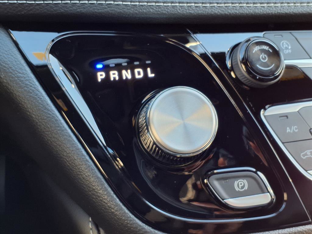 New 2026 Chrysler Pacifica Limited w/ S Appearance Package image 10