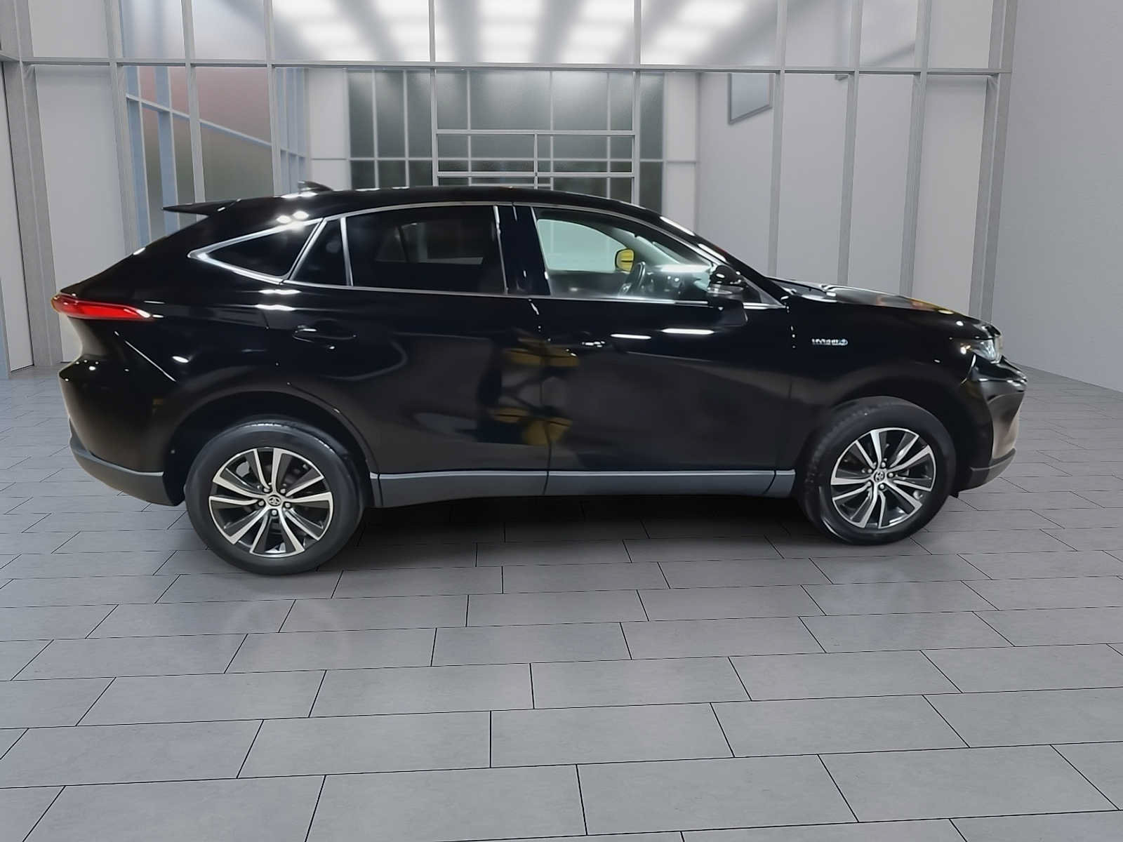 Used 2021 Toyota Venza LE AWD/4WD image 9