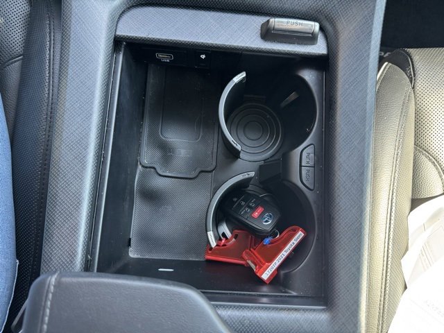 Used 2023 Hyundai Palisade Limited image 24