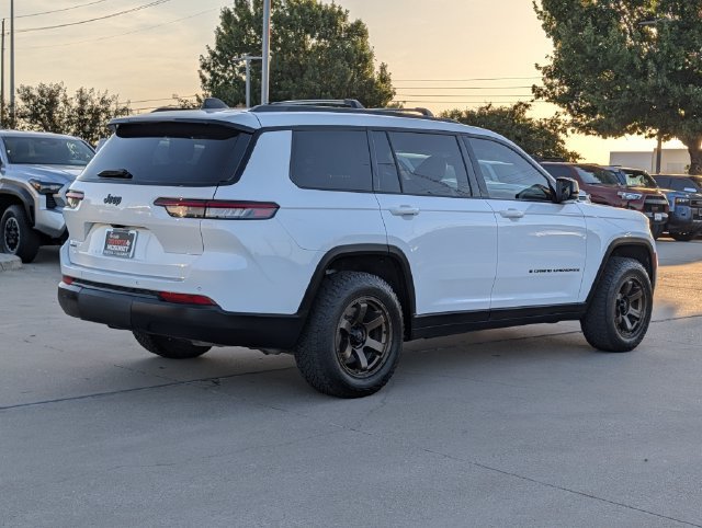 Used 2024 Jeep Grand Cherokee L Altitude AWD/4WD image 6