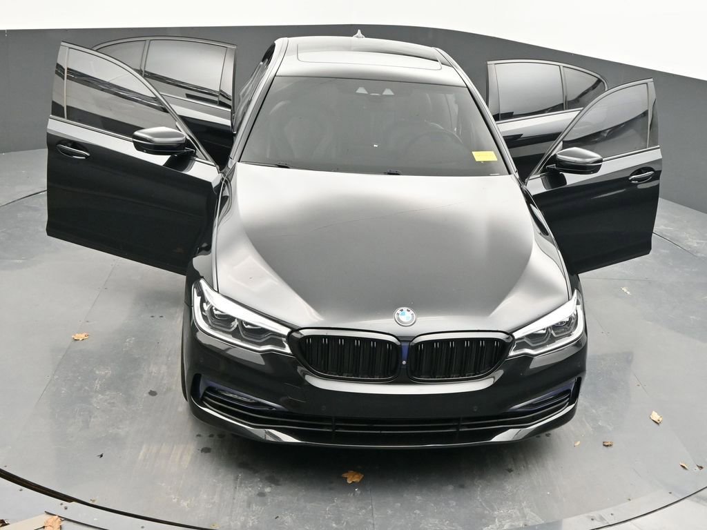 Used 2017 BMW 540i xDrive image 43