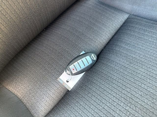 Used 2024 Nissan Altima 2.5 SV image 5