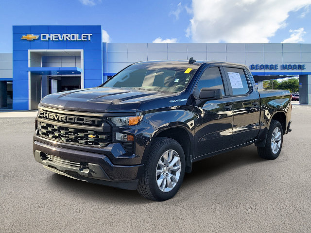 Certified 2022 Chevrolet Silverado 1500 Custom AWD/4WD image 2