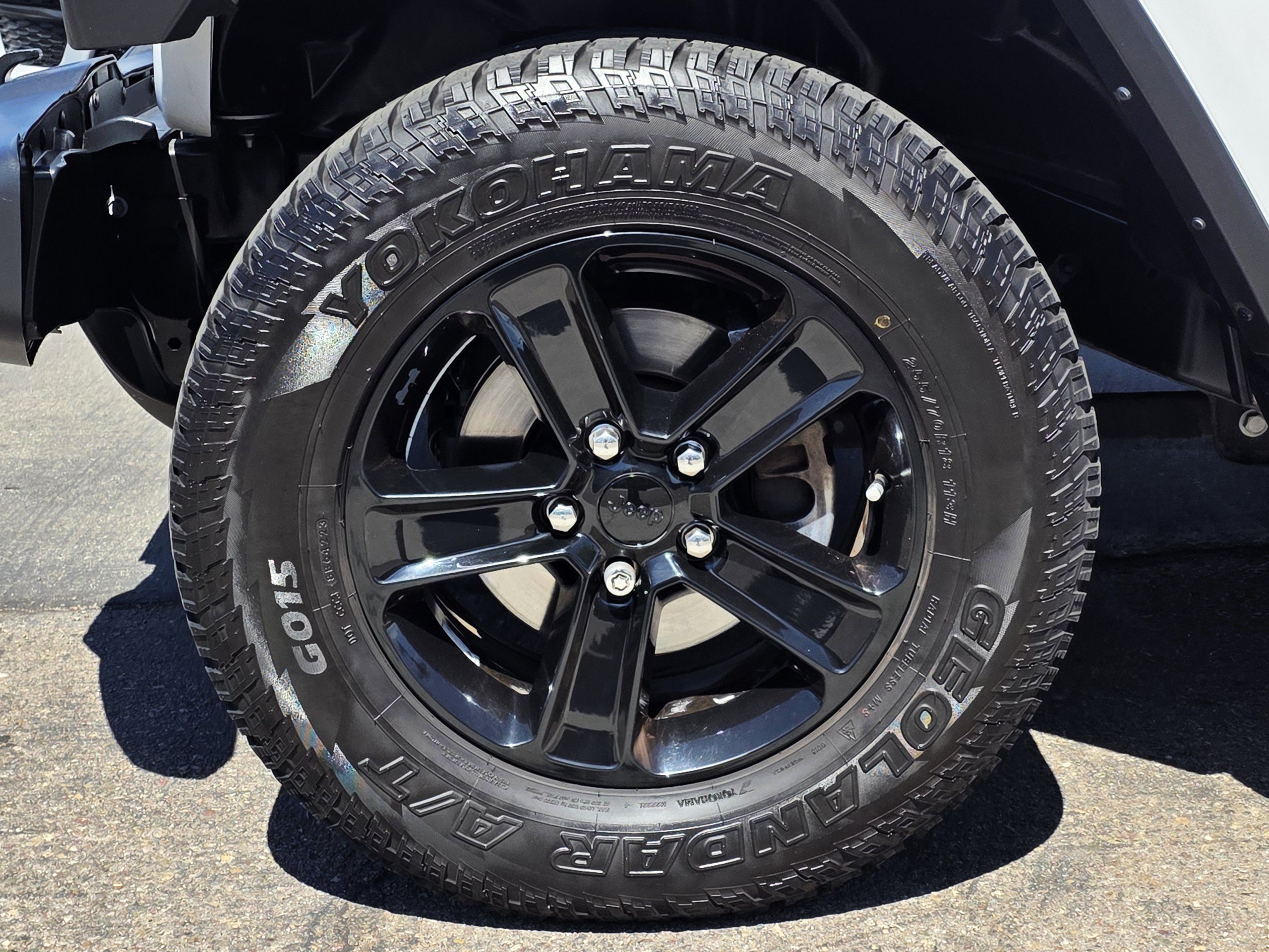 Certified 2021 Jeep Wrangler Unlimited Sahara AWD/4WD image 9
