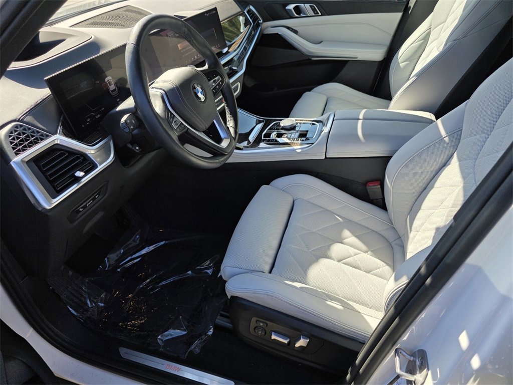Certified 2025 BMW X5 sDrive40i w/ Premium Package image 9