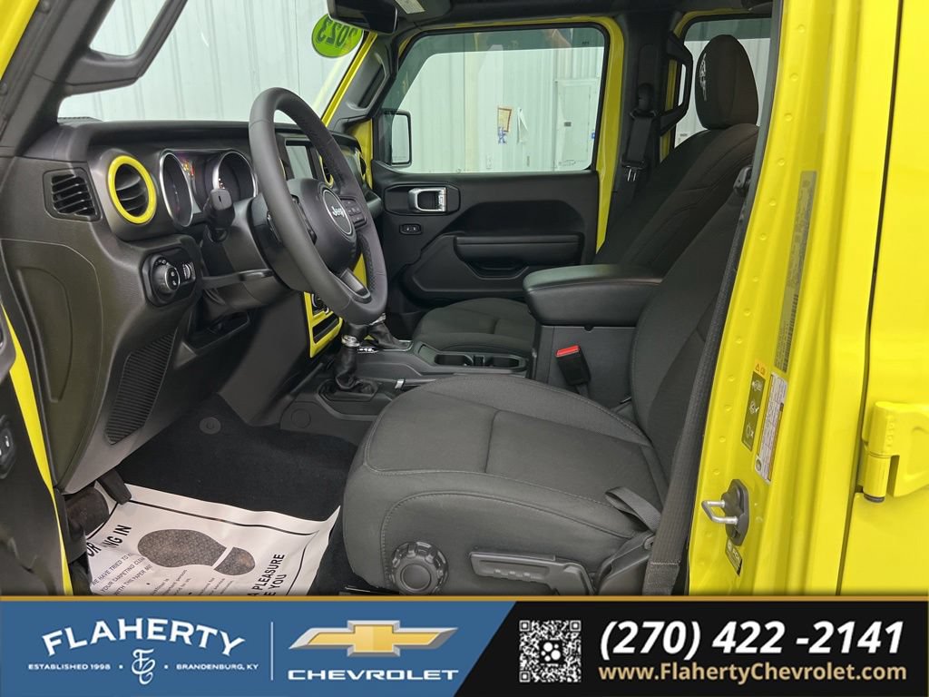 Used 2023 Jeep Gladiator Sport AWD/4WD image 9