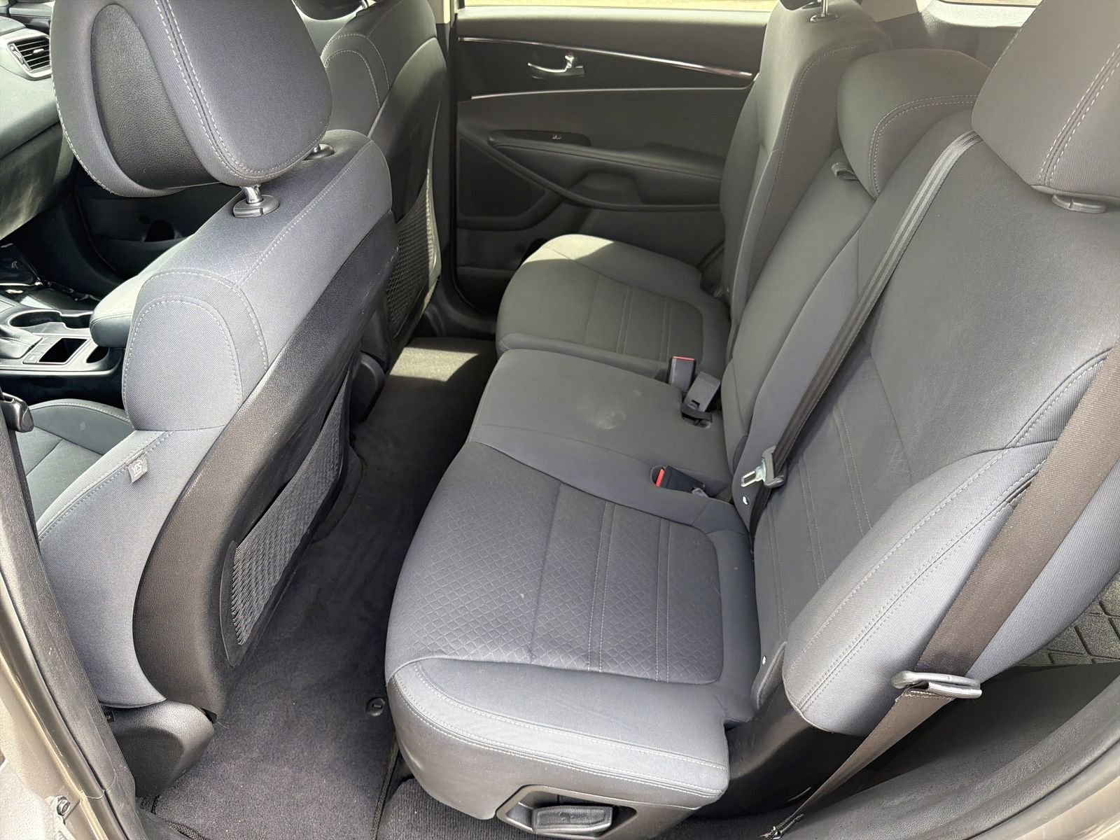 Used 2016 Kia Sorento FWD image 18