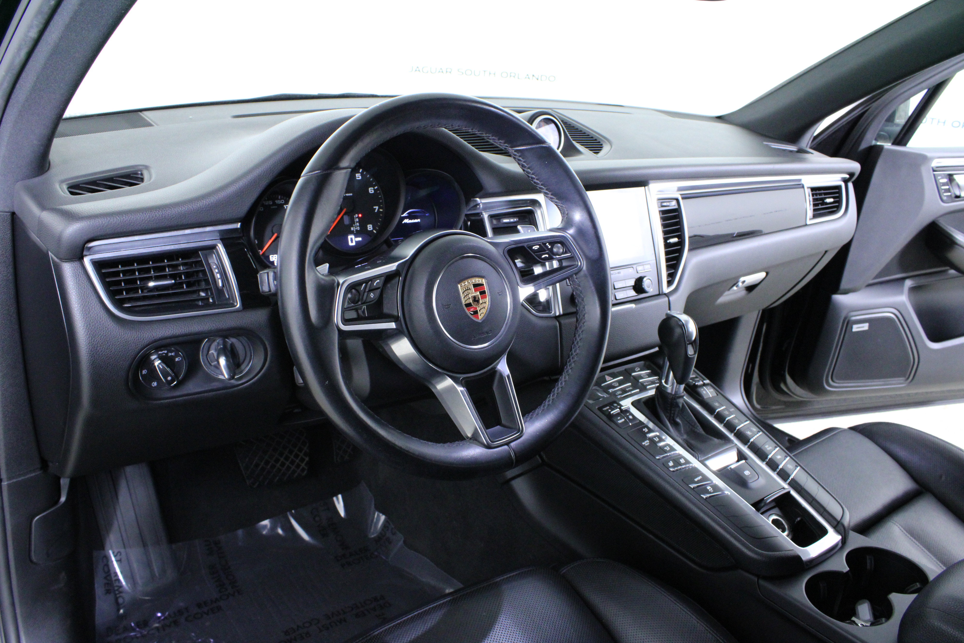 Used 2018 Porsche Macan image 21