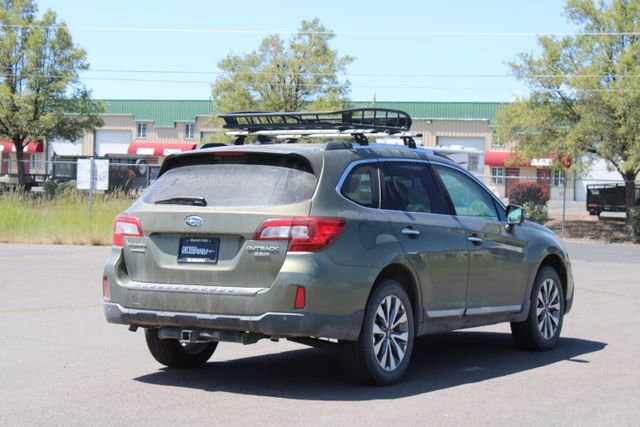 Used 2017 Subaru Outback 3.6R Touring AWD/4WD image 6