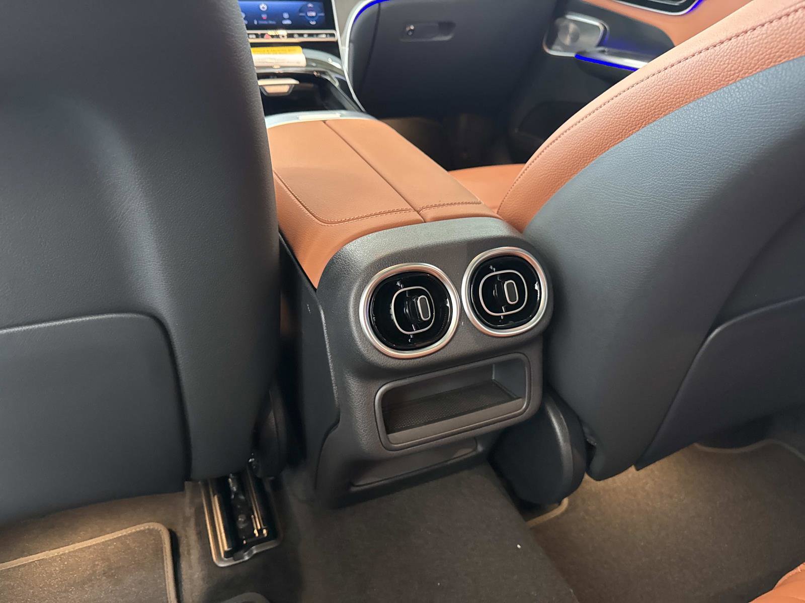 New 2026 Mercedes-Benz GLC 300 image 16