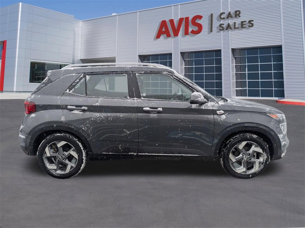 Used 2025 Hyundai Venue SEL image 7
