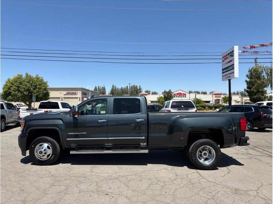 Used 2018 GMC Sierra 3500 Denali w/ Duramax Plus Package AWD/4WD image 19