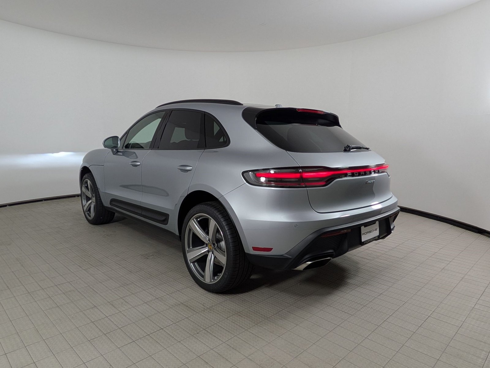 New 2026 Porsche Macan AWD/4WD image 3
