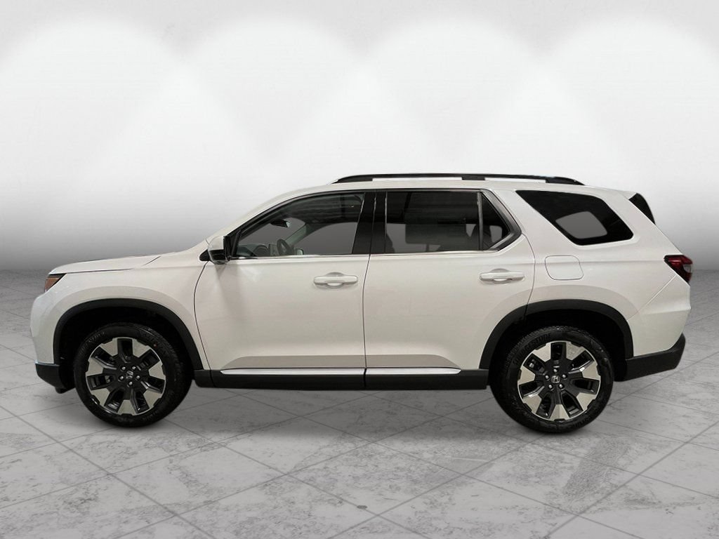 New 2026 Honda Pilot Touring image 2