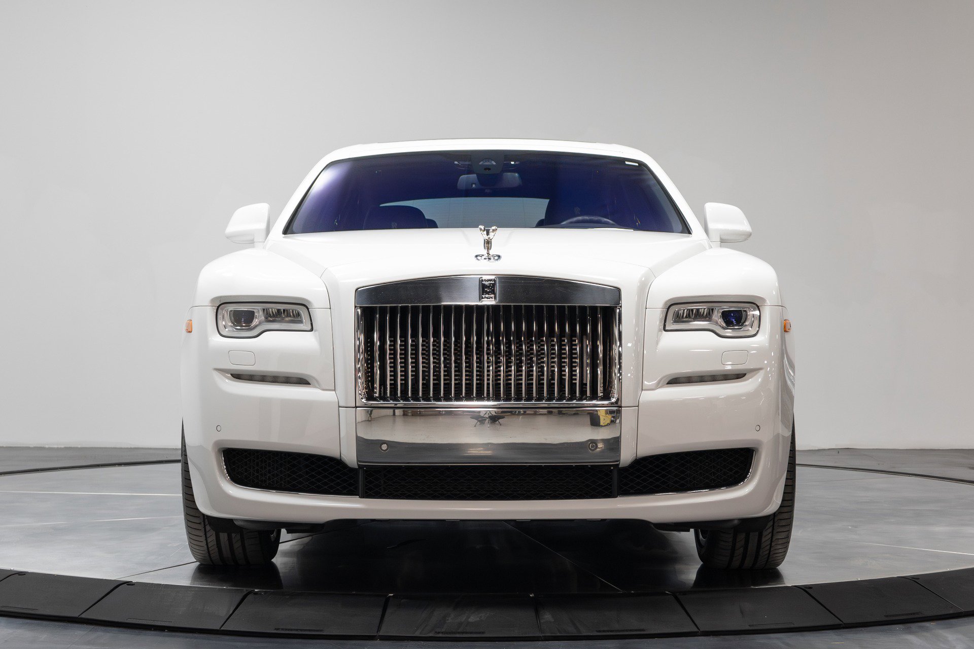 Used 2016 Rolls-Royce Ghost image 28