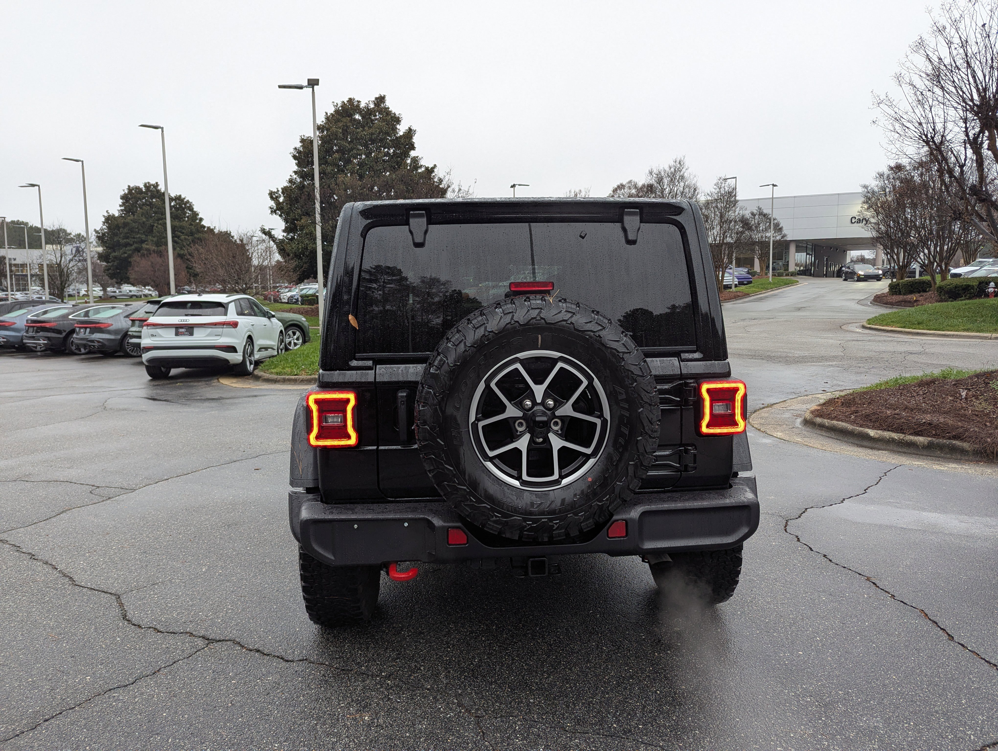 Used 2026 Jeep Wrangler Rubicon image 6